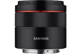 Objetivo de cámara Samyang negro con anillo rojo.