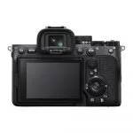 Cámara Sony A7 IV mirrorless full frame con sensor de 33 MP, enfoque automático avanzado y grabación de vídeo 4K para fotografía y producción profesional.