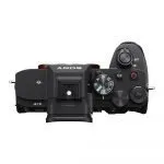 Cámara Sony A7 IV mirrorless full frame con sensor de 33 MP, enfoque automático avanzado y grabación de vídeo 4K para fotografía y producción profesional.