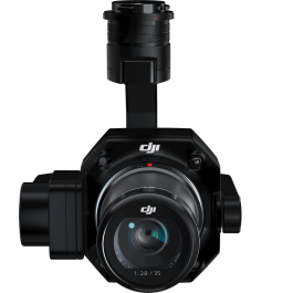Cámara DJI con gimbal sobre fondo negro