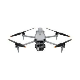 Drone cuadricóptero gris con cámara frontal