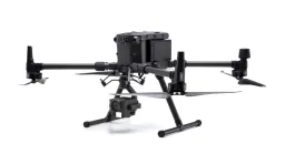 Dron profesional con cámara y tren de aterrizaje