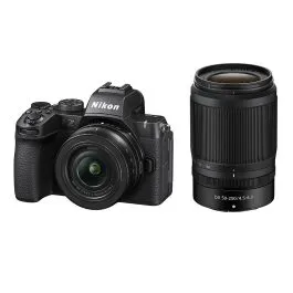 Cámara Nikon Z con dos objetivos Nikkor