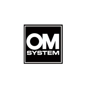 Logo de OM System en blanco y negro